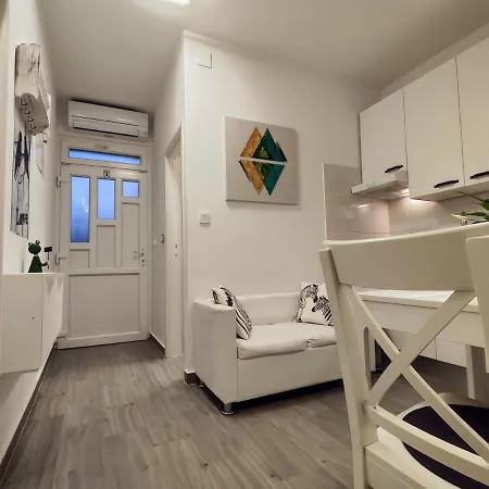Sea & Sun Apartment *